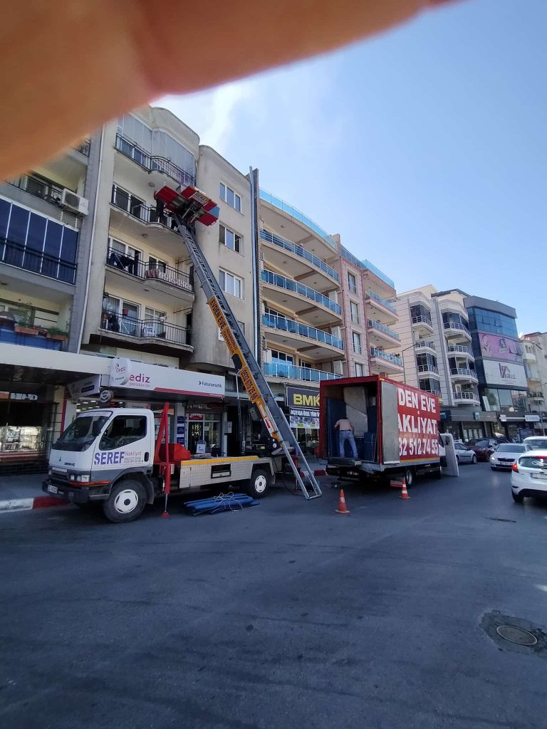 İzmir Şeref Nakliyat Mobil Asansör